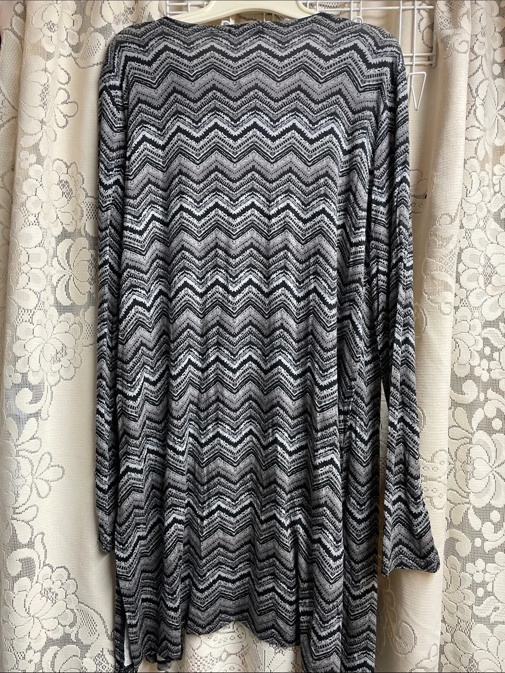 Lightweight Chevron Open-Front Cardigan - Black & Gray New With Tags size large